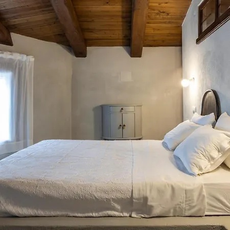 Donna Rina - Suggestiva Casa Nel Centro Storico Villa Colledimezzo Buitenkant foto