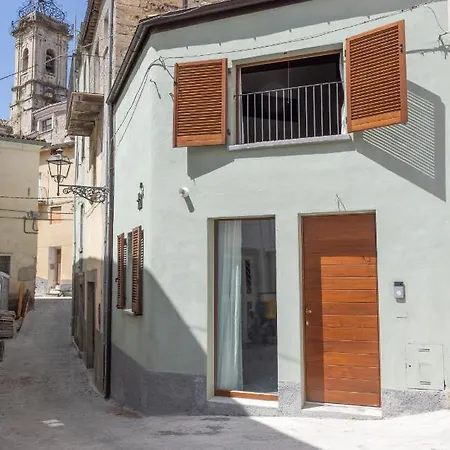 Donna Rina - Suggestiva Casa Nel Centro Storico Villa Colledimezzo Buitenkant foto